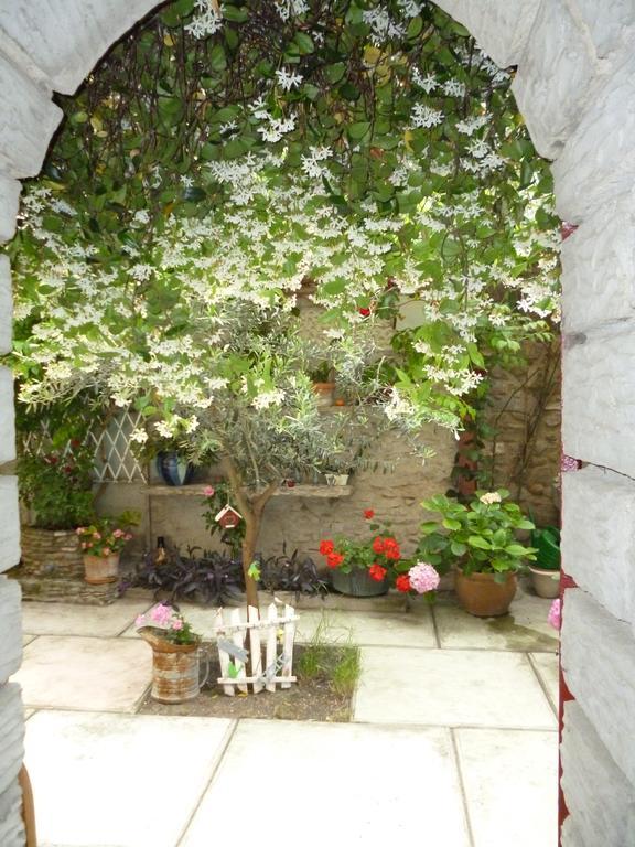 Chambres D'Hotes La Rose Des Vents Ginestas Exterior foto